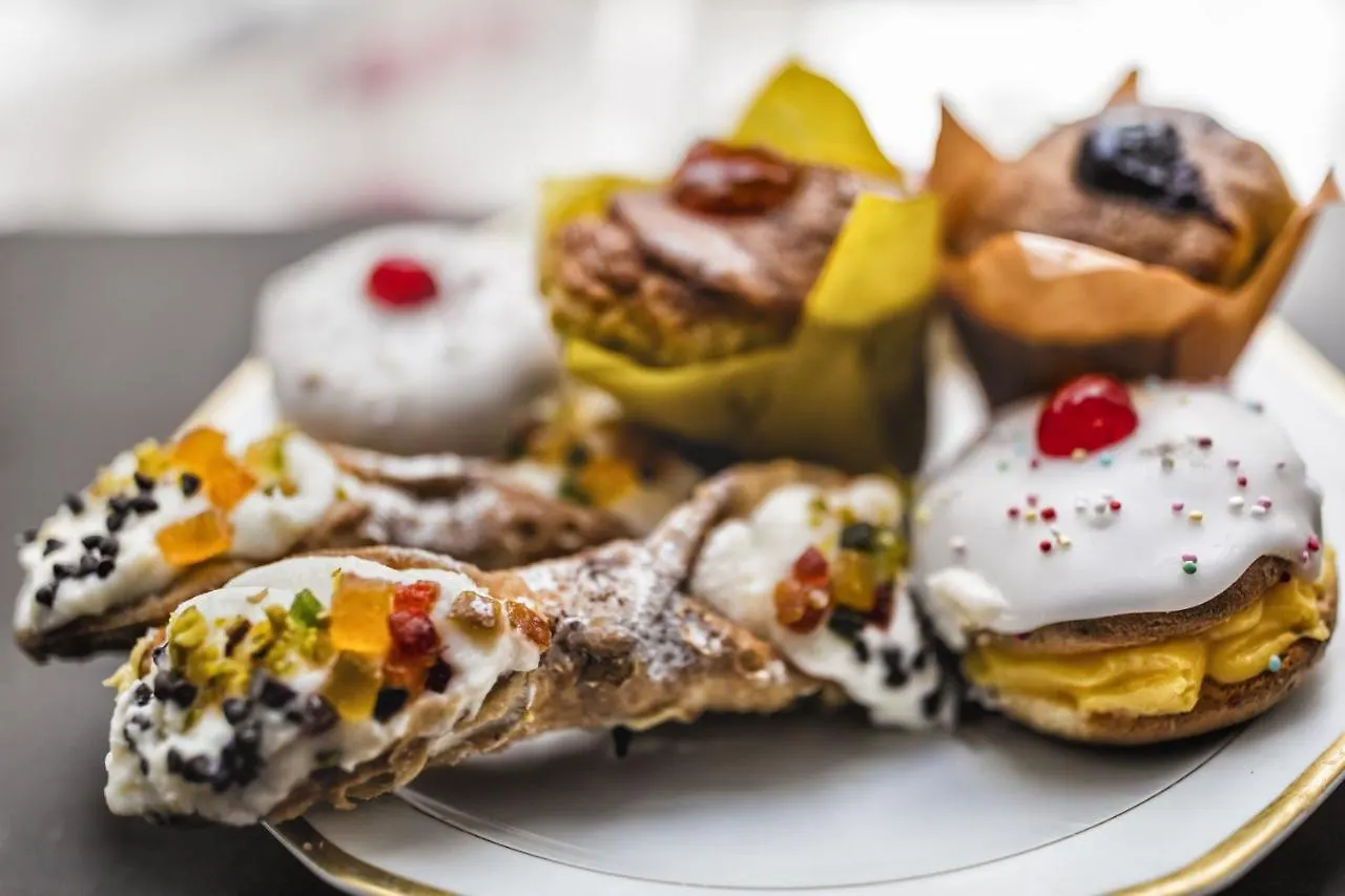 ***** Frühstückspension Bed and Breakfast Manzoni 46 - Ospitalita Siciliana Milazzo Italien